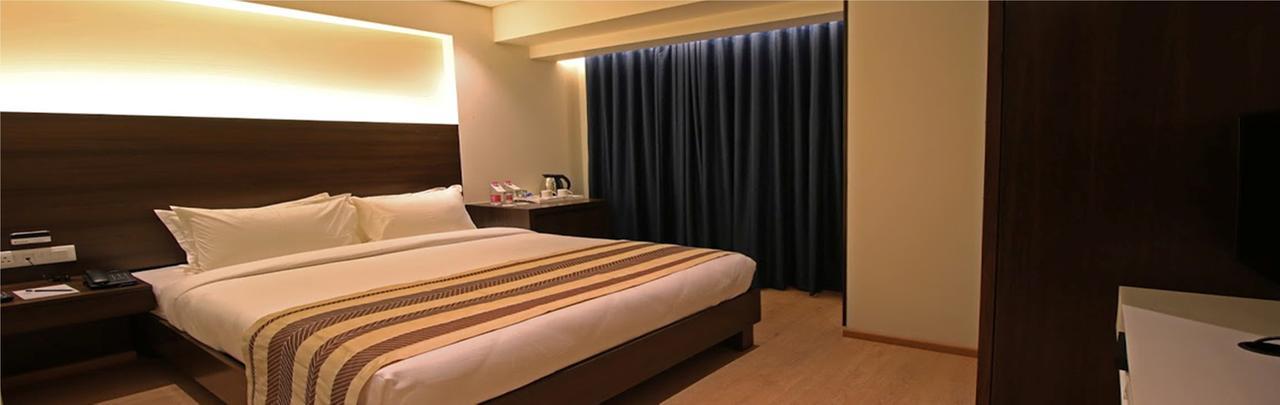 Hotel German Palace Near To Airport Gandhinagar Eksteriør billede