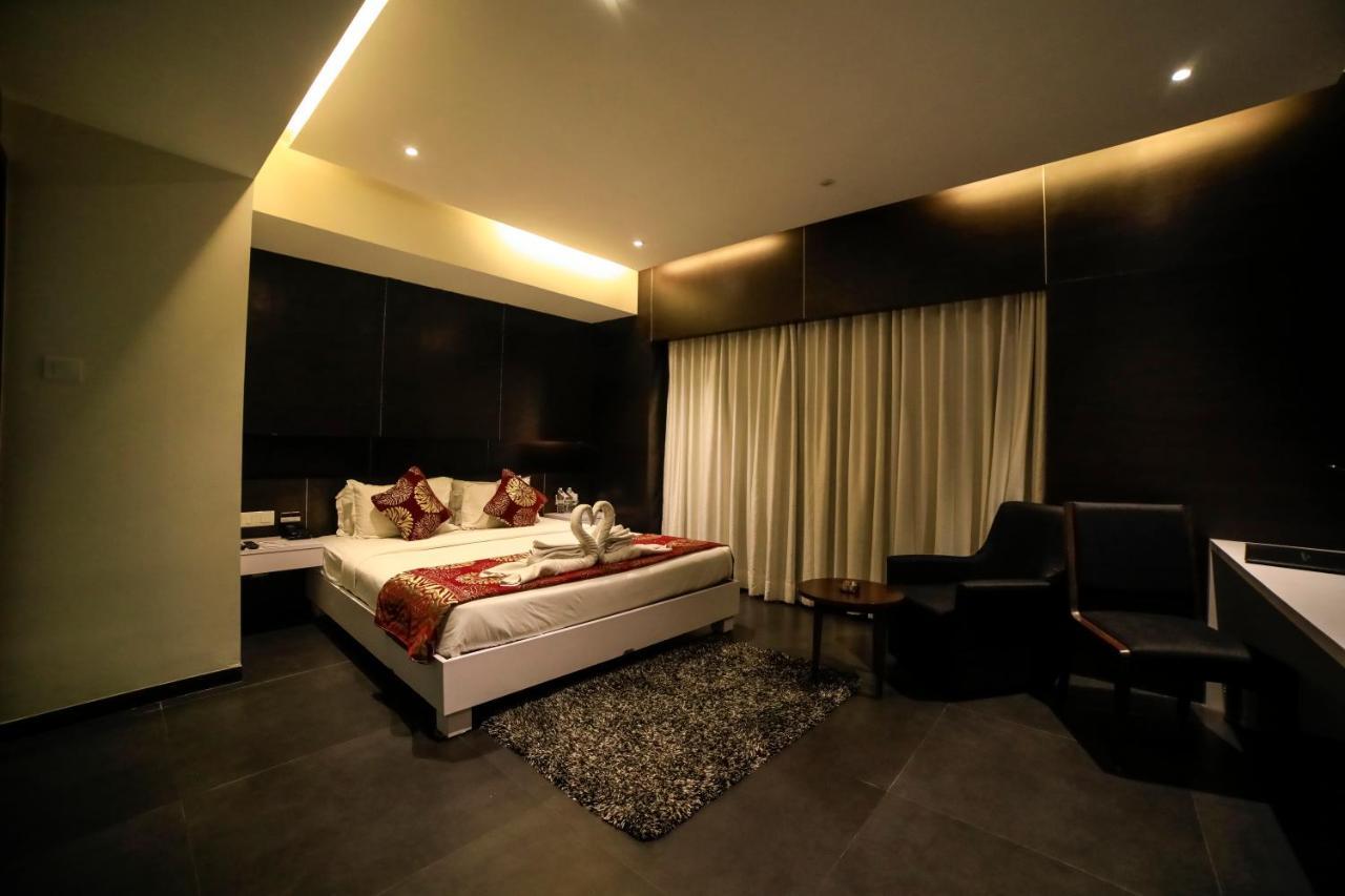 Hotel German Palace Near To Airport Gandhinagar Eksteriør billede