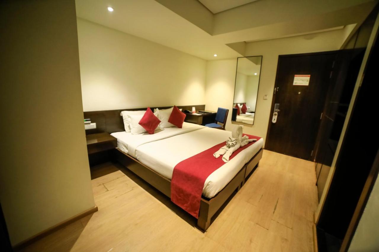 Hotel German Palace Near To Airport Gandhinagar Eksteriør billede
